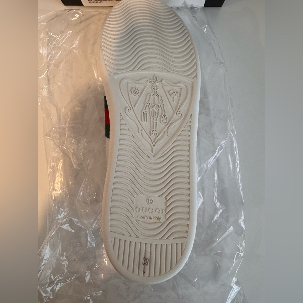 Brand New in Box Women’s Gucci Ace Embroidered Bee Sneakers Bianco Size 39 - Picture 4 of 16
